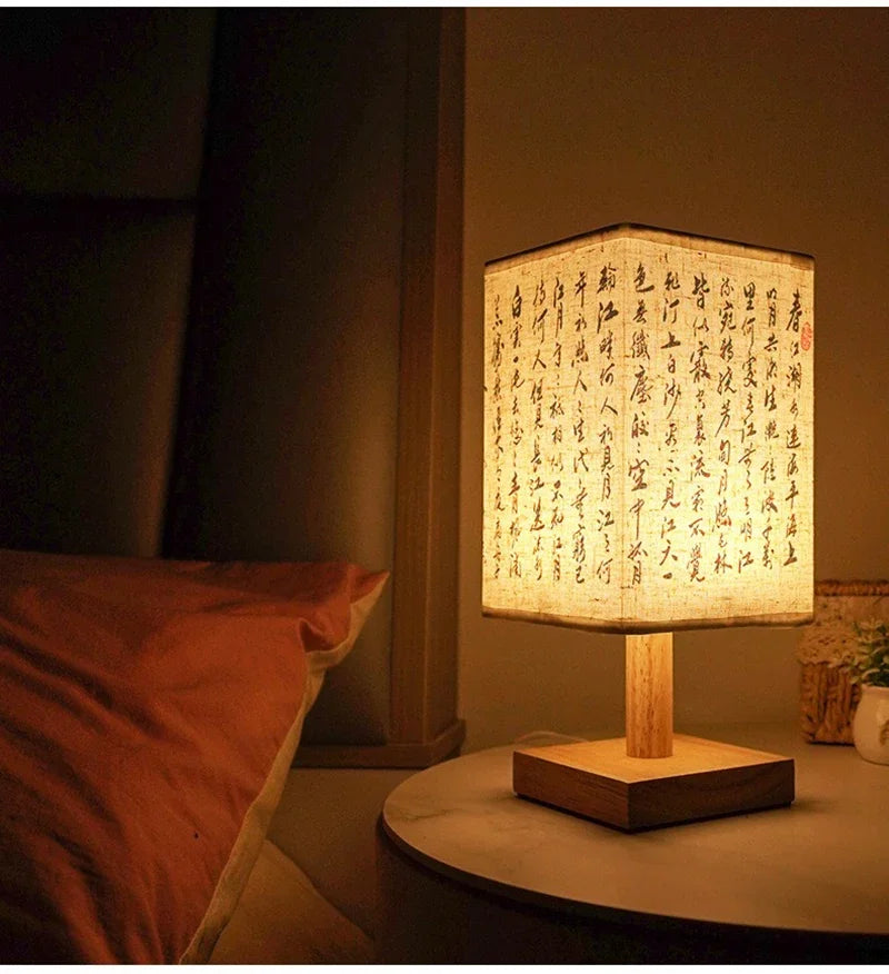 Lampe de Bureau Style Japonais – 3 Modèles, Lumière Chaude, Bois et Tissu